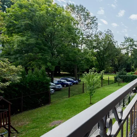 Batorego Flats No 13 - Walk To Castle - With Parking, Balcony, Elevator, Fast Wifi Apartament