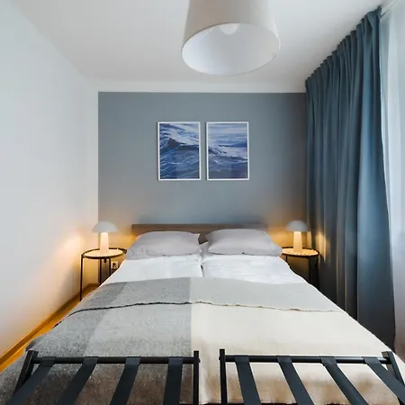 Batorego Flats No 13 - Walk To Castle - With Parking, Balcony, Elevator, Fast Wifi Apartamento