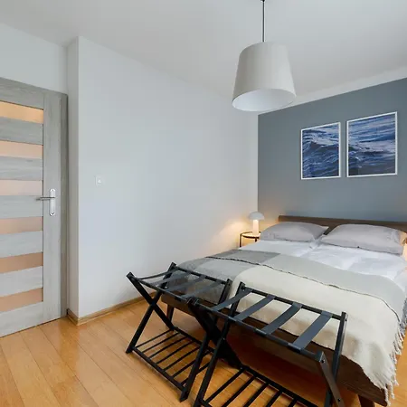 Batorego Flats No 13 - Walk To Castle - With Parking, Balcony, Elevator, Fast Wifi Apartament