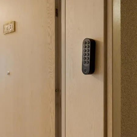 Batorego Flats No 13 - Walk To Castle - With Parking, Balcony, Elevator, Fast Wifi