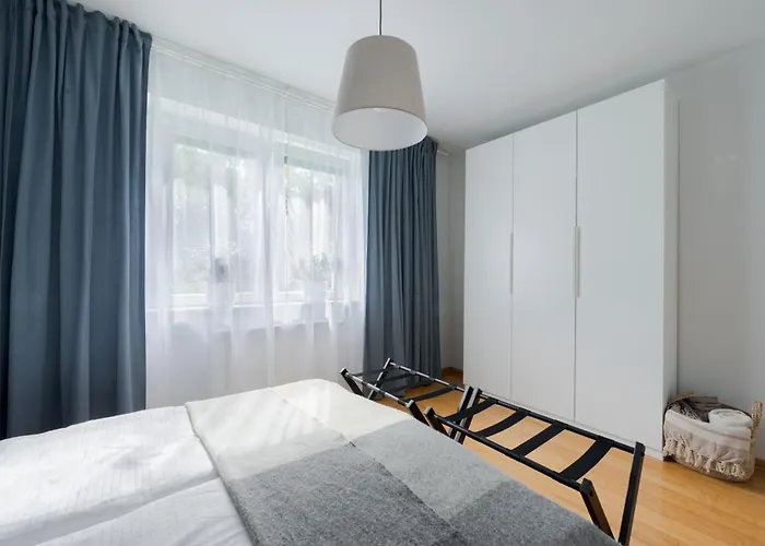 Apartmán Batorego Flats No 13 - Walk To Castle - With Parking, Balcony, Elevator, Fast Wifi