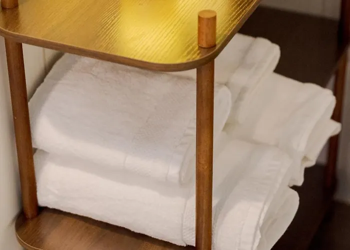 Batorego Flats No 13 - Walk To Castle - With Parking, Balcony, Elevator, Fast Wifi Apartmán