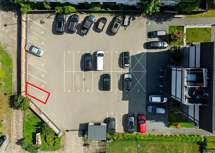 Batorego Flats No 13 - Walk To Castle - With Parking, Balcony, Elevator, Fast Wifi