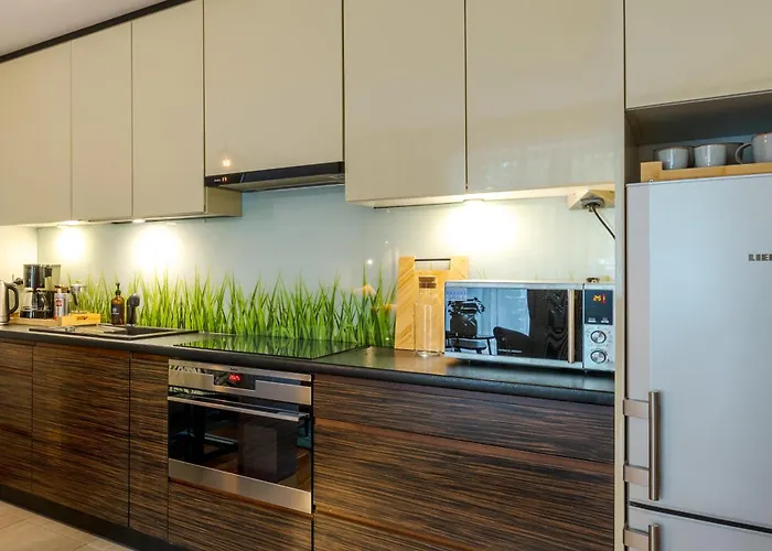 Batorego Flats No 13 - Walk To Castle - With Parking, Balcony, Elevator, Fast Wifi Apartmán