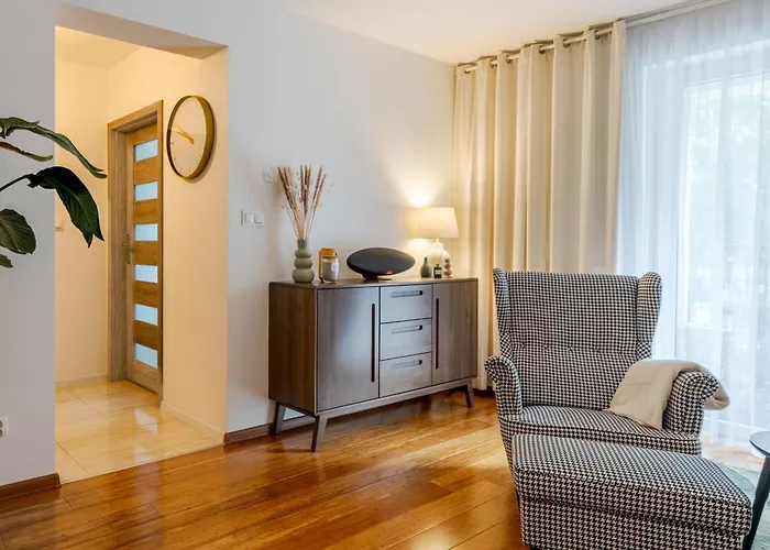 Batorego Flats No 13 - Walk To Castle - With Parking, Balcony, Elevator, Fast Wifi Apartmán *