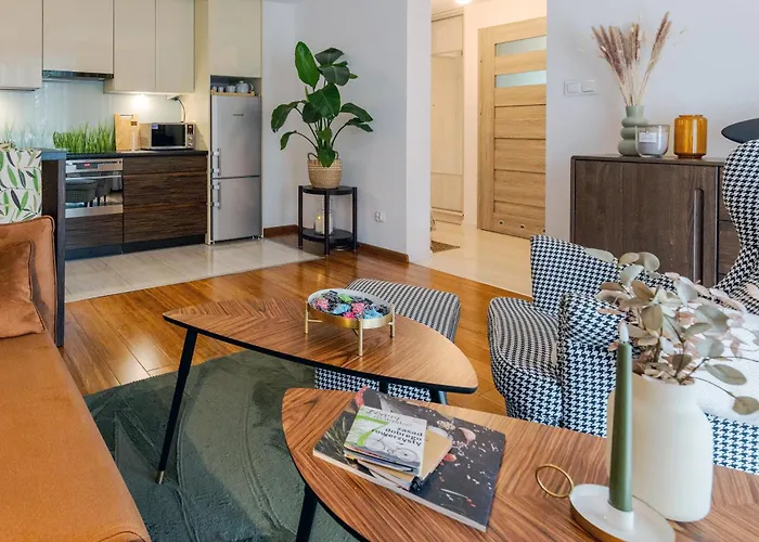 Batorego Flats No 13 - Walk To Castle - With Parking, Balcony, Elevator, Fast Wifi Apartmán